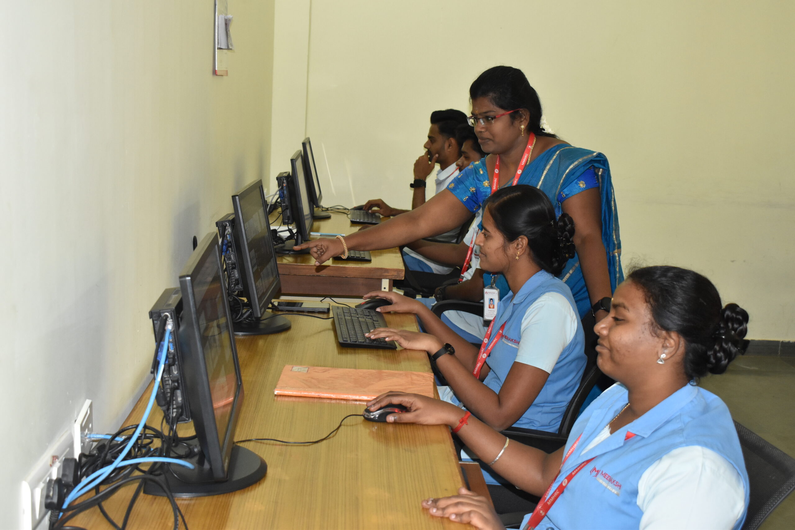 COMPUTER LAB !